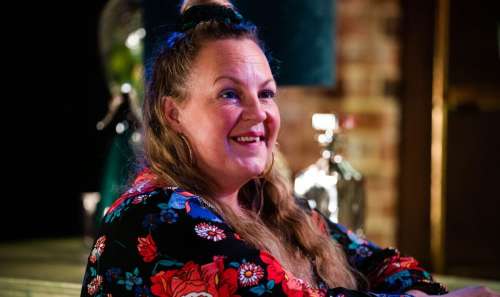 La star d’Eastenders, Lorraine Stanley, annonce ses fiançailles dans un message touchant |  Nouvelles des célébrités |  Showbiz et télévision