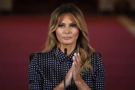 Melania Trump fait une rare apparition publique après le départ de son mari de New York