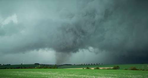 Regardez les images impressionnantes des deux tornades qui viennent de frapper la Marne