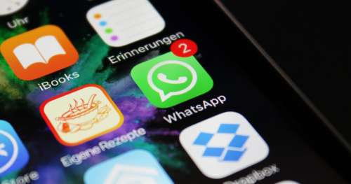 La fusion s’accélère : WhatsApp vous propose de partager votre statut sur votre story Facebook