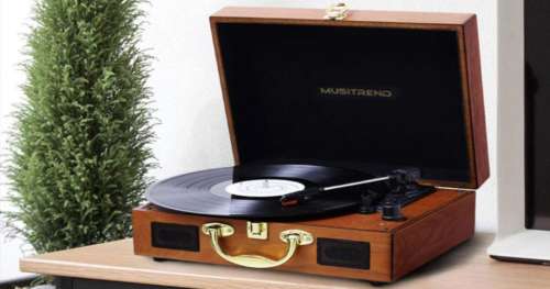 Bon plan : profitez de vos vinyles où que vous soyez grâce à cette platine transportable