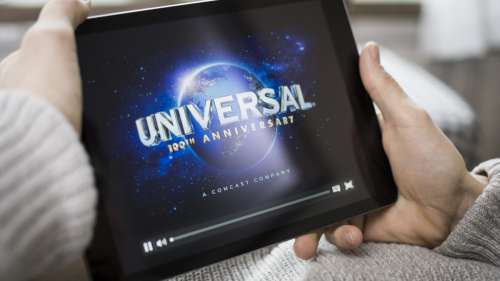 Universal devient le premier studio à sortir ses nouveaux films directement en ligne