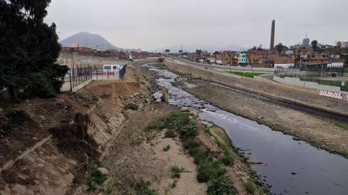 La pollution de ce fleuve péruvien a diminué de 90 % grâce au confinement