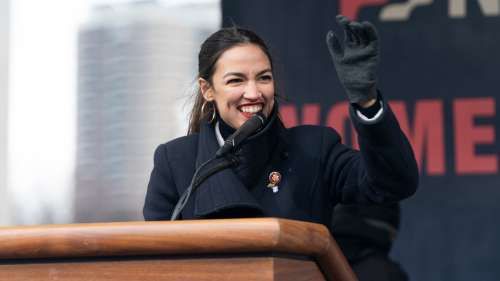 Alexandria Ocasio-Cortez rassemble plus de 430 000 spectateurs sur Twitch en jouant à Among Us