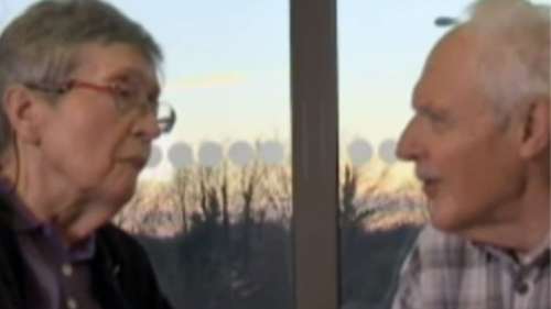 Ces hommes qui vivent avec une femme atteinte d’Alzheimer délivrent des témoignages poignants