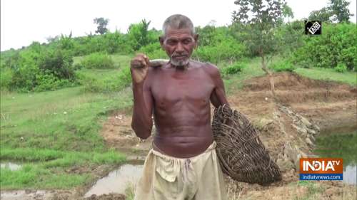 Pour ramener l’eau potable à son village, cet Indien a passé trente ans de sa vie à creuser un canal