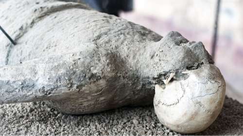 Pompéi : Des fouilles révèlent les restes exceptionnellement bien conservés de deux hommes