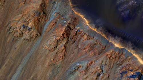 Les lignes de Mars pourraient être des glissements de terrain engendrés par l’eau salée