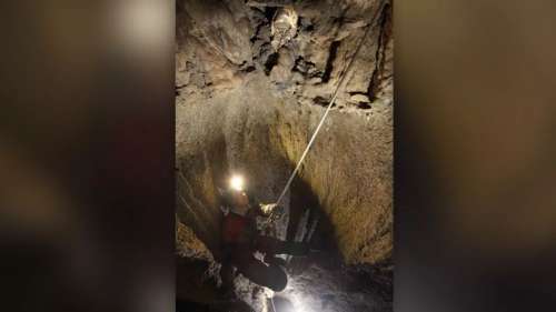La tête décapitée d’une femme de l’âge de pierre retrouvée dans une grotte en Italie
