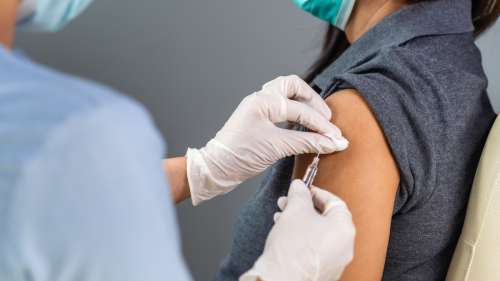 Covid-19 : est-il efficace de recevoir deux doses de vaccins différents ?