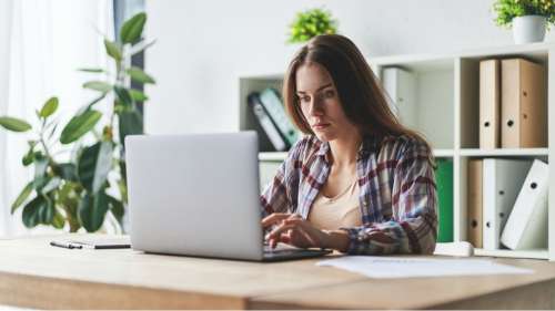 L’OMS alerte : travailler plus de 55 heures par semaine augmente le risque de décès