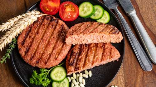 Une étude confirme que la viande et ses substituts diffèrent largement sur le plan nutritionnel