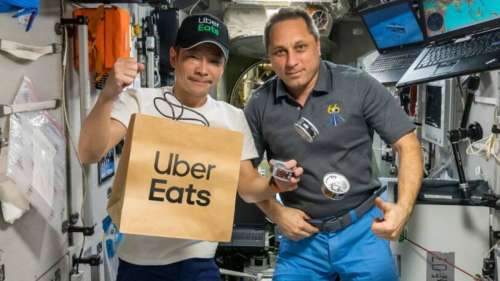 Uber Eats a réalisé sa première livraison… dans l’espace