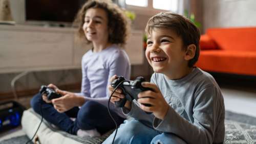 Une nouvelle étude révèle un effet inattendu des jeux vidéo sur le QI des enfants