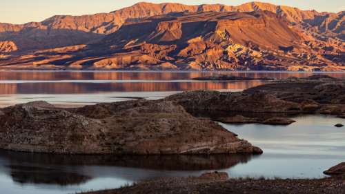 Le changement climatique expose des corps assassinés dans le lit d’un lac asséché