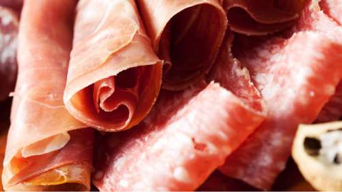 L’Anses confirme un lien entre les nitrites, présents dans la charcuterie, et le risque de cancer