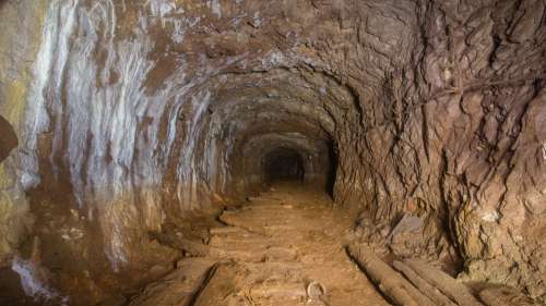 Des spéléologues découvrent une « capsule temporelle » dans une grotte scellée pendant 200 ans