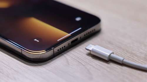 Apple confirme que l’iPhone va passer à l’USB-C : « Nous n’avons pas le choix »