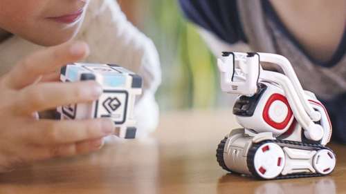 Découvrez Cozmo, le petit robot programmable