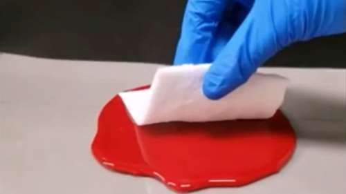 Ce nouvel hydrogel absorbe trois fois plus de liquide qu’une serviette en papier