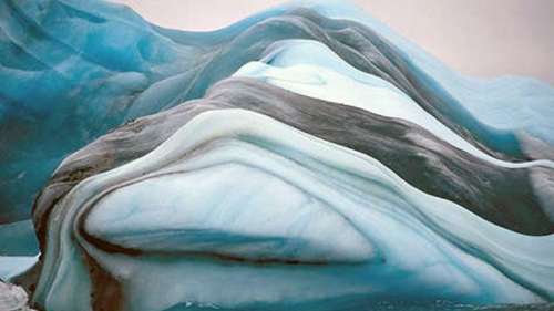 Les magnifiques icebergs rayés de l’Antarctique