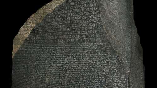 Comment Champollion a-t-il réussi à déchiffrer la pierre de Rosette ?