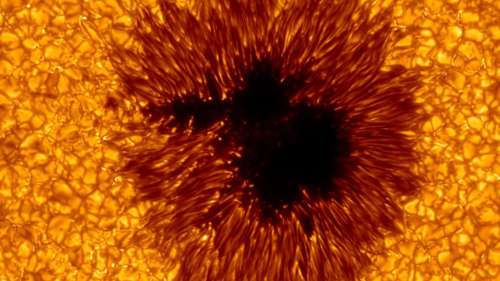 Pourquoi les taches solaires sont-elles noires ?