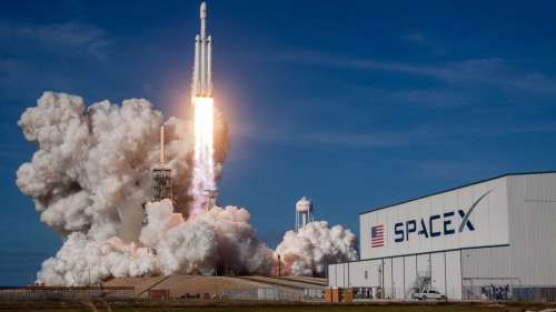 Un satellite SpaceX flambant neuf tombe à l’eau