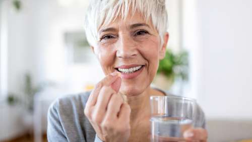 Prendre une multivitamine par jour retarde la perte de mémoire, selon une étude