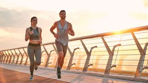 Faire du sport diminue les risques de maladies liées à la pollution, selon une étude