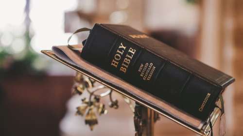 Qui a écrit la Bible ?