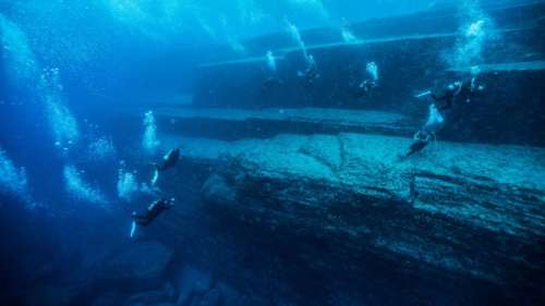 Plongez à la découverte des ruines de Yonaguni, cette pyramide engloutie au large du Japon