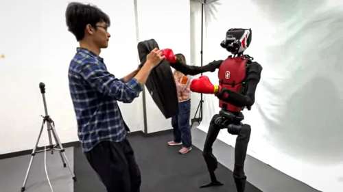 Ce robot humanoïde reproduit des mouvements en observant les humains