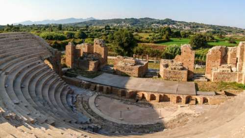 Découverte du monumental « temple des empereurs » dans l’ancienne ville de Nicopolis, en Grèce