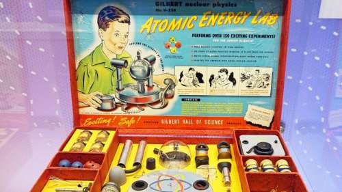 Un jeu pour enfants contenant de l’uranium vendu aux enchères