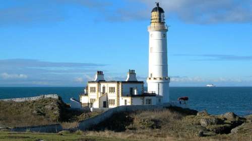 Un message vieux de 132 ans dans une bouteille découvert dans un phare écossais