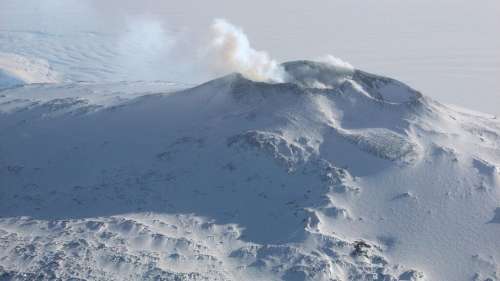 Le réchauffement climatique pourrait réveiller les volcans de l’Antarctique