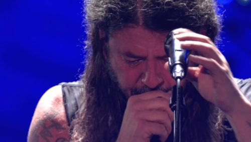 Dave Grohl pleure au concert de Taylor Hawkins avec Metallica, Queen Stars – Date limite