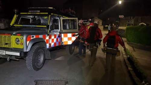 Le concert de comédie de John Shuttleworth à l’intérieur de la grotte s’est arrêté à mi-chemin après qu’un ventilateur se soit retrouvé piégé dans un arbre au-dessus de la gorge |  Nouvelles du Royaume-Uni