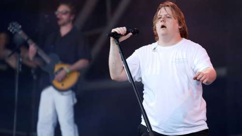 Lewis Capaldi partage une mise à jour sur sa santé et taquine une sortie surprise à minuit |  Actualités Ents & Arts