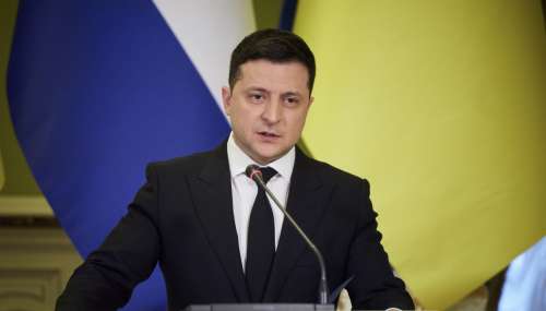  Zelensky condamne une 