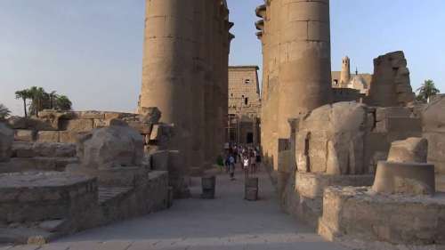 Un sarcophage égyptien réinhumé découvert à Louxor par des chercheurs français