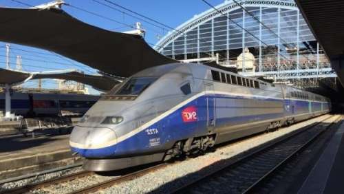 Perturbations ferroviaires à Noel : un conducteur de TGV met fin à ses jours