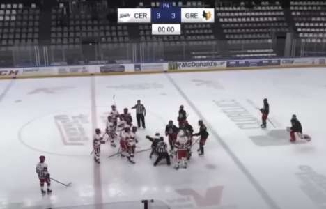 Les images de l’arbitre agressé à Cergy en hockey sur glace