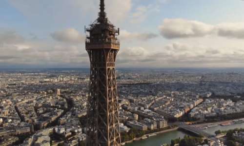 Le sommet de la Tour Eiffel fermé jusqu’au 7 février pour travaux de maintenance