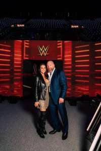 Carton plein pour The Rock, Hogan, Undertaker, John Cena et toutes les stars du premier WWE Raw de l’Histoire sur Netflix