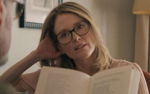 Le livre de Julianne Moore banni par l’administration Trump : l’actrice dénonce la censure