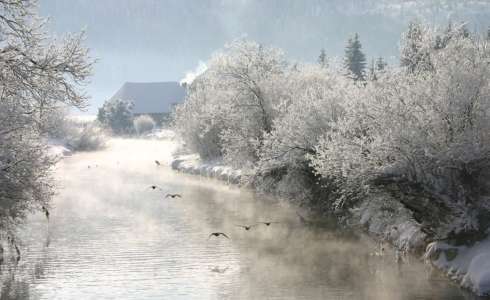 Un dimanche hivernal avec neige et froid sur une partie de la France