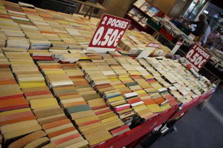 Les Français achètent de plus en plus de livres d'occasion