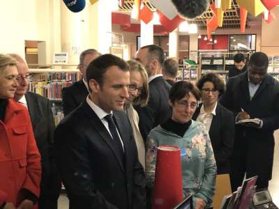 Bibliothèques : Macron revisite le baiser de Judas, à 8 millions €